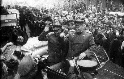 Прага встречает маршала Конева.